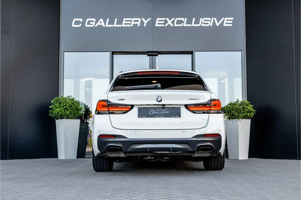 BMW 5-serie 5 Serie Touring 530i xDrive Business Editi uit 2021, foto 6