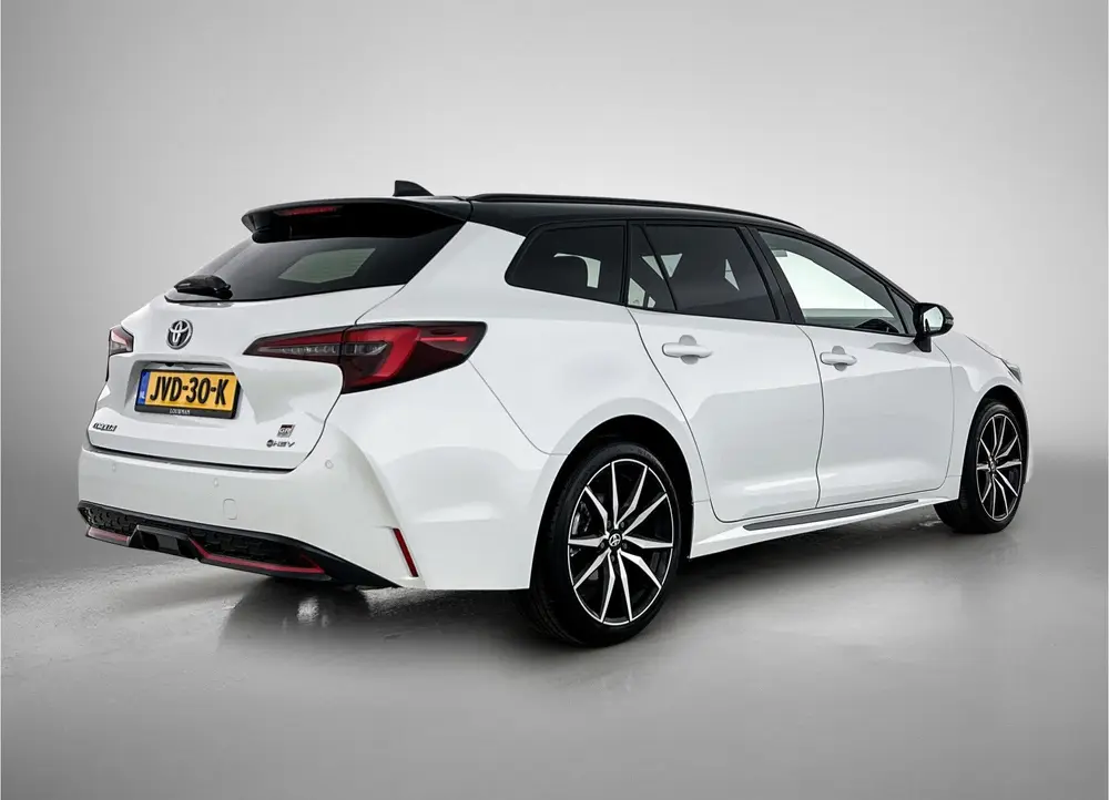 Toyota Corolla Hybrid 180 GR Sport uit 2026, foto 2