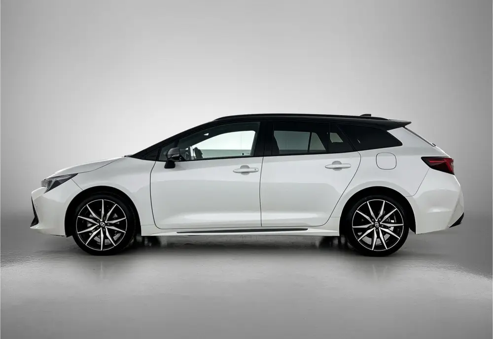 Toyota Corolla Hybrid 180 GR Sport uit 2026, foto 3
