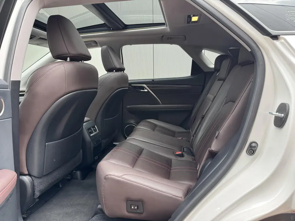 Lexus RX 450h AWD President Trekhaak MarkLevinson Panorama uit 2021, foto 14