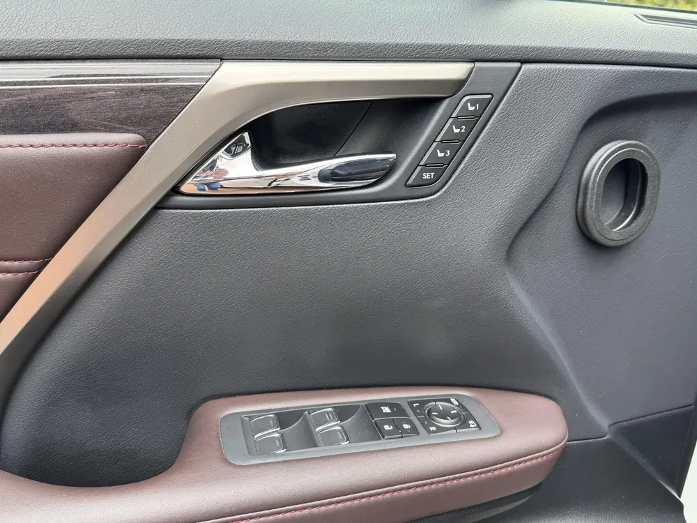 Lexus RX 450h AWD President Trekhaak MarkLevinson Panorama uit 2021, foto 20