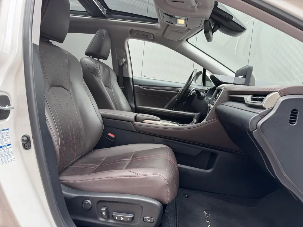 Lexus RX 450h AWD President Trekhaak MarkLevinson Panorama uit 2021, foto 7