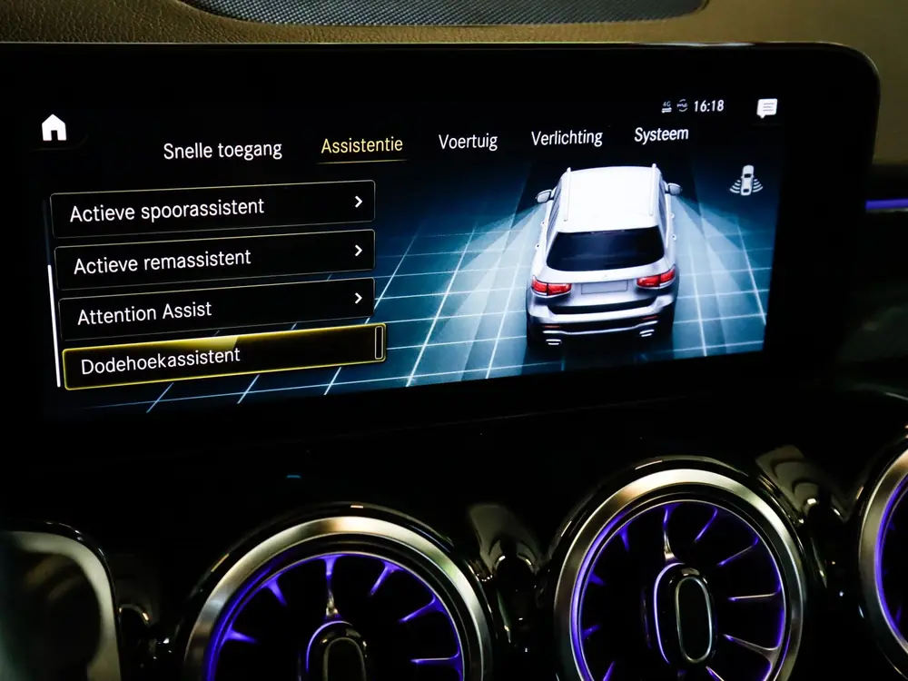 Mercedes-Benz GLB 200 Business Solution AMG 2e-Eig. & Keurig uit 2022, foto 20