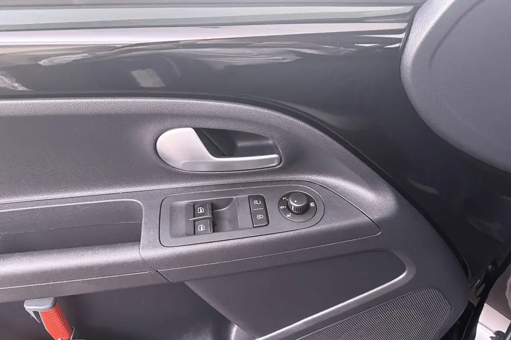 Volkswagen Up! 1.0 5-Drs High UP! Sport Climate Stoelverw Sp uit 2019, foto 16