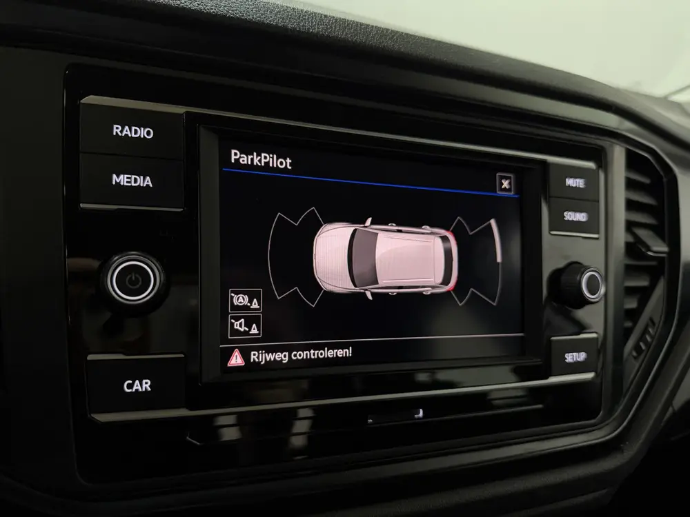 Volkswagen T-Roc 1.0 TSI Style - PDC / Stoelverw / Rijstrook uit 2019, foto 14
