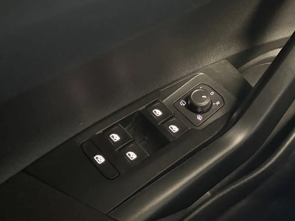 Volkswagen Taigo 1.0 TSI Style|IQ-Light|Stoelverwarming|ACC| uit 2022, foto 10
