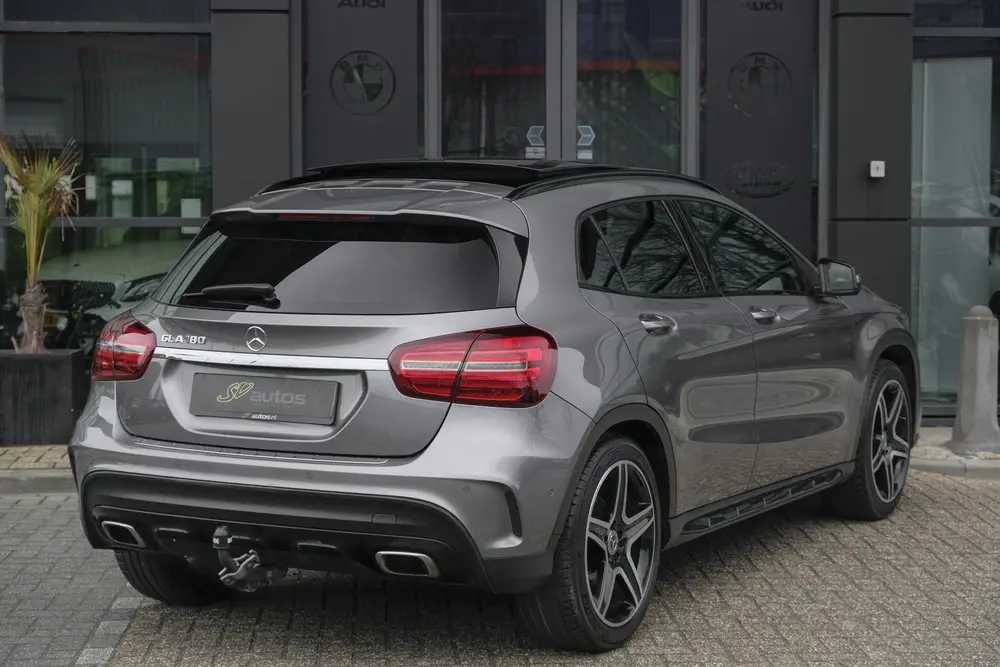 Mercedes-Benz GLA GLA180 AMG 122pk Panoramadak Night uit 2019, foto 7