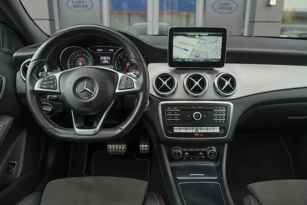 Mercedes-Benz GLA GLA180 AMG 122pk Panoramadak Night uit 2019, foto 9