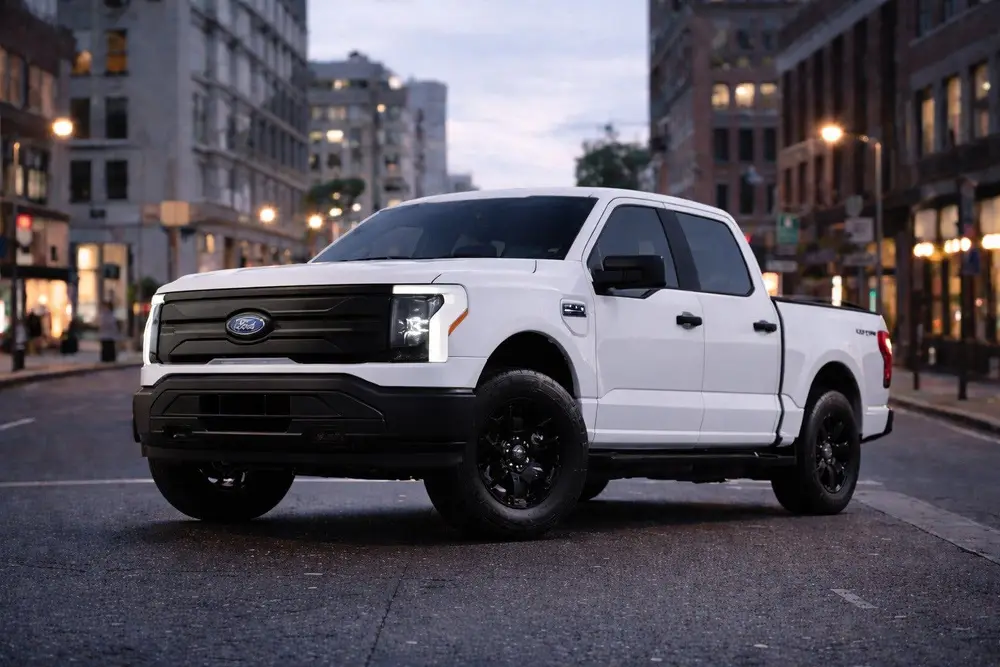 Ford F-150 USA F-150 Lightning Pro | Extended Range (500+ KM) | 3. uit 2025, foto 2