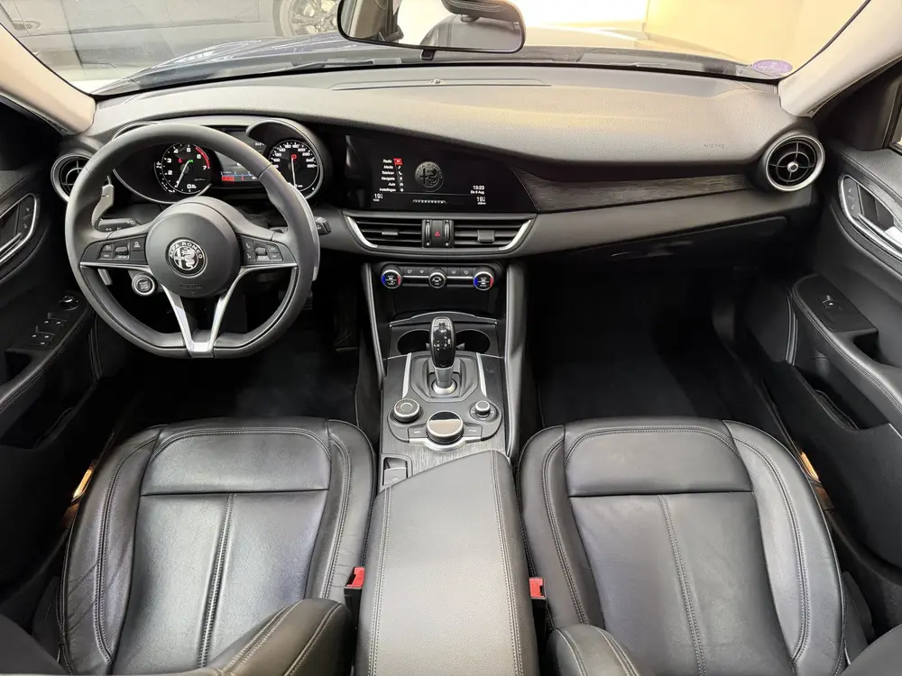 Alfa Romeo Giulia 2.0T B-Tech, 200Pk, 2019, 1ste eigenaar, R uit 2019, foto 2