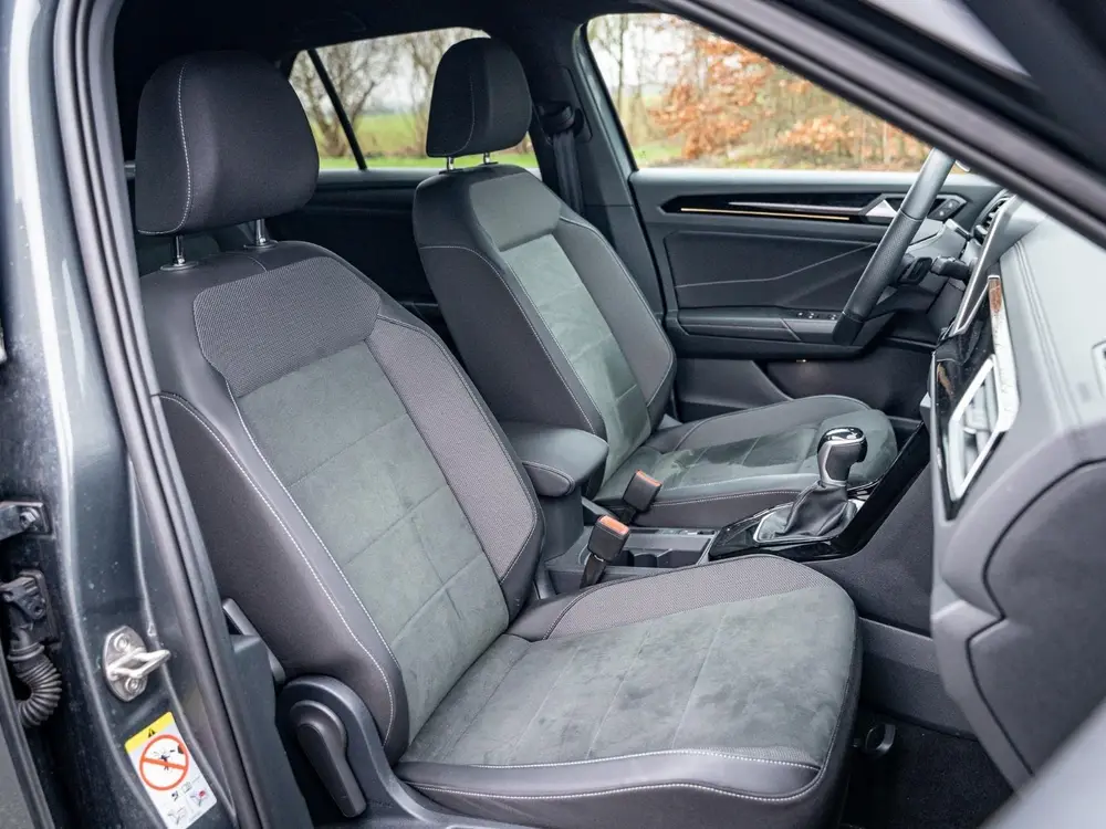 Volkswagen T-Roc 1.5 TSI R-Line | IQ Light | ACC | Trekhaak uit 2025, foto 10