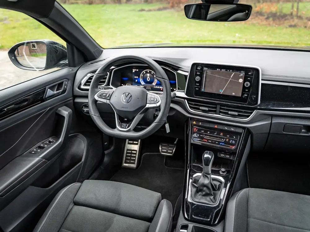 Volkswagen T-Roc 1.5 TSI R-Line | IQ Light | ACC | Trekhaak uit 2025, foto 2
