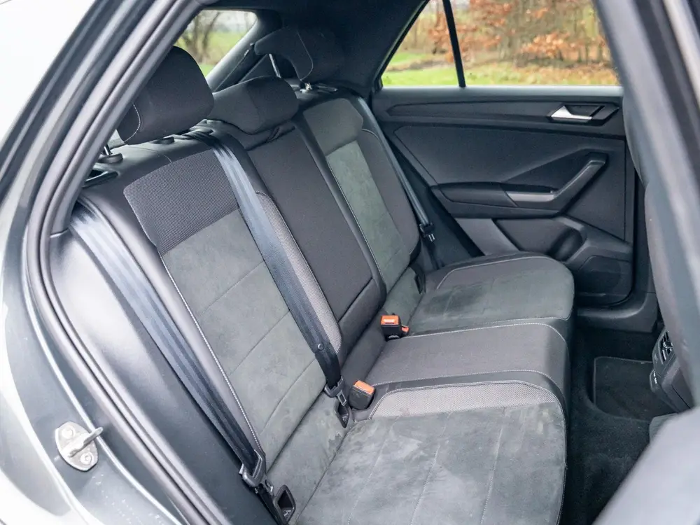Volkswagen T-Roc 1.5 TSI R-Line | IQ Light | ACC | Trekhaak uit 2025, foto 6