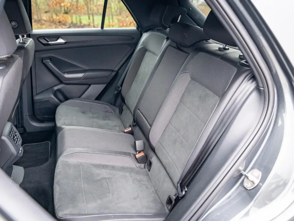 Volkswagen T-Roc 1.5 TSI R-Line | IQ Light | ACC | Trekhaak uit 2025, foto 8