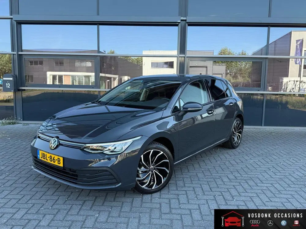 Volkswagen Golf 1.0 eTSI Life Business / Naviagtie/Automaat/ uit 2022
