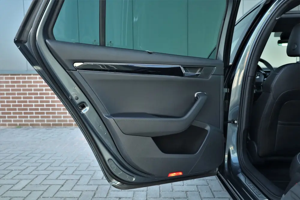 Skoda Superb 2.0 TSI 4x4 DSG Laurin & Klement 425pk sl uit 2019, foto 17