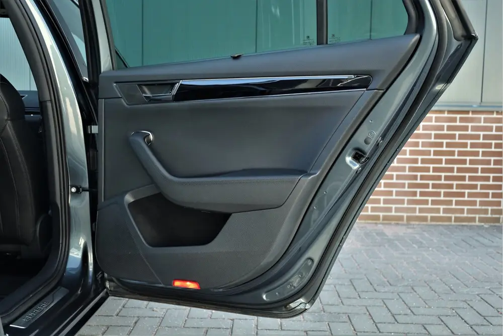 Skoda Superb 2.0 TSI 4x4 DSG Laurin & Klement 425pk sl uit 2019, foto 19