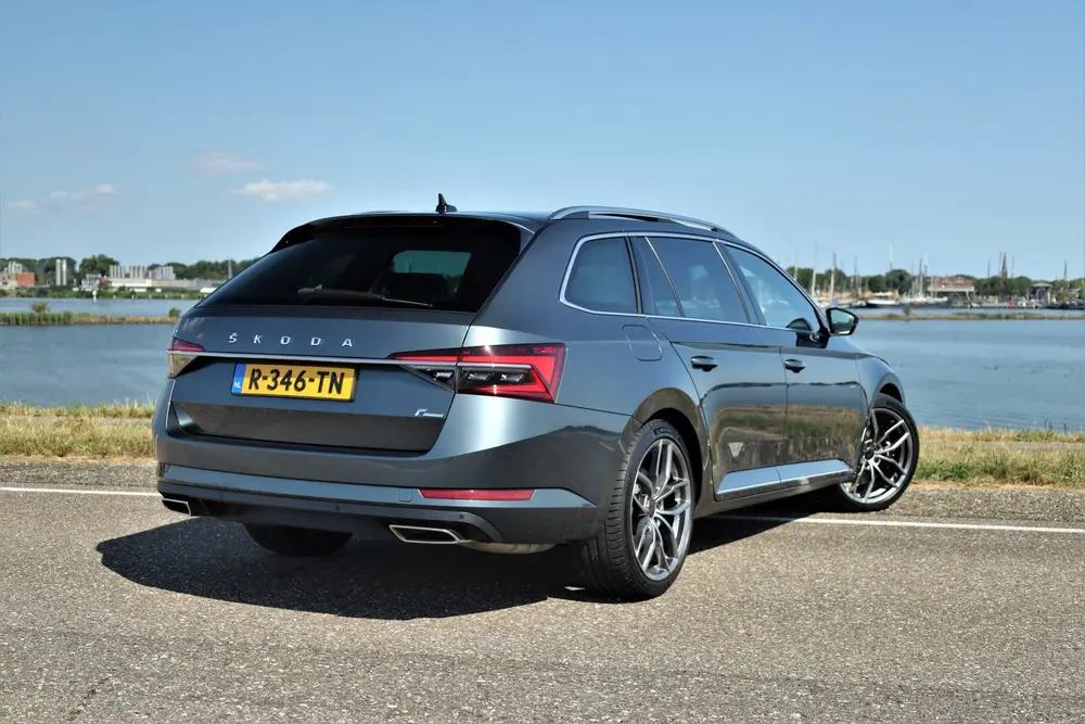 Skoda Superb 2.0 TSI 4x4 DSG Laurin & Klement 425pk sl uit 2019, foto 4