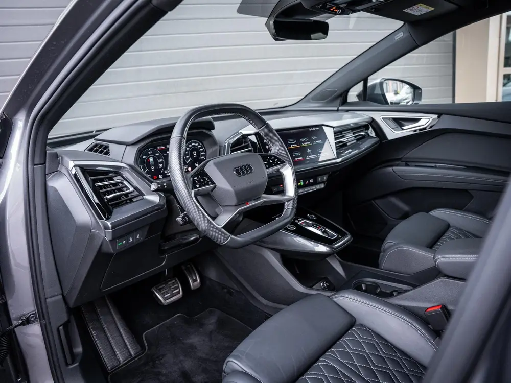 Audi Q4 e-tron 45 quattro Advanced edit. 77 kWh 3x uit 2023, foto 2