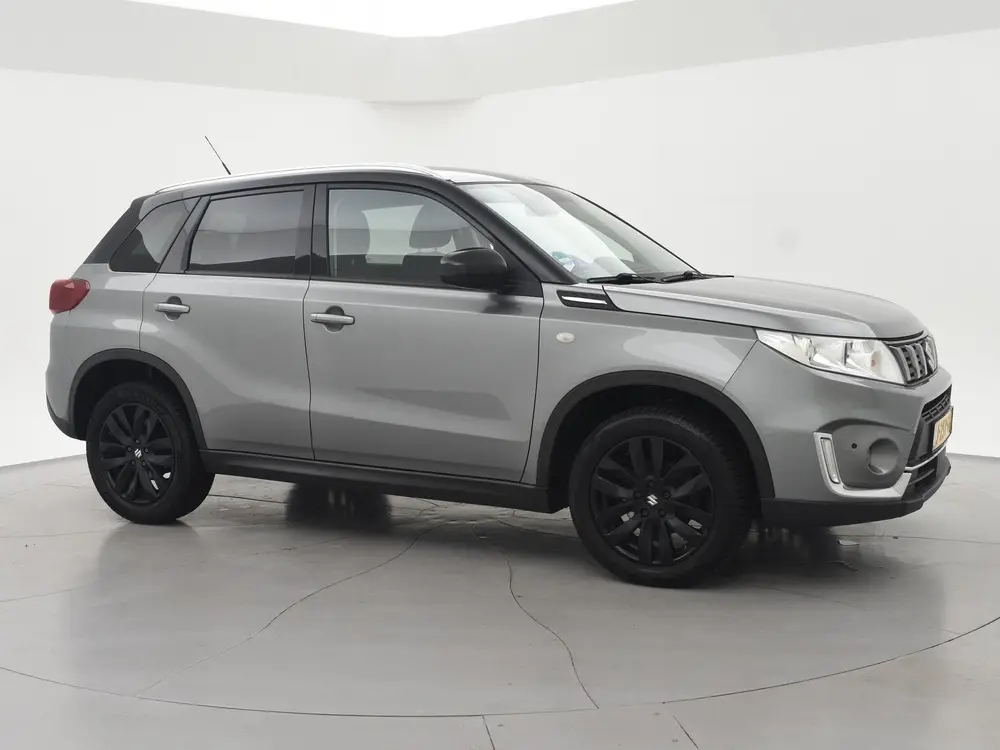 Suzuki Vitara 1.0 BOOSTERJET SELECT TWO-TONE + CAMERA uit 2020, foto 12