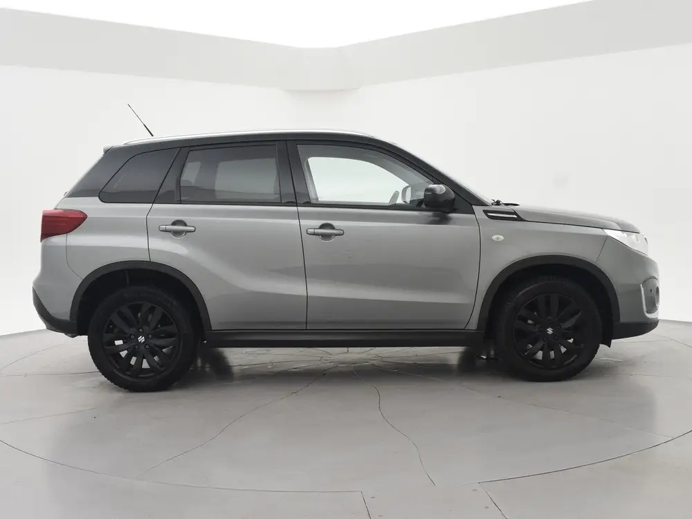 Suzuki Vitara 1.0 BOOSTERJET SELECT TWO-TONE + CAMERA uit 2020, foto 17