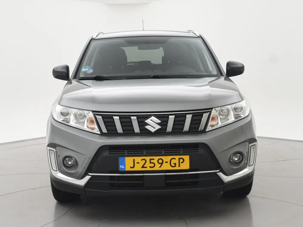 Suzuki Vitara 1.0 BOOSTERJET SELECT TWO-TONE + CAMERA uit 2020, foto 7