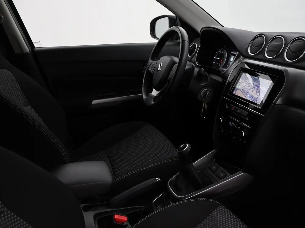 Suzuki Vitara 1.0 BOOSTERJET SELECT TWO-TONE + CAMERA uit 2020, foto 9