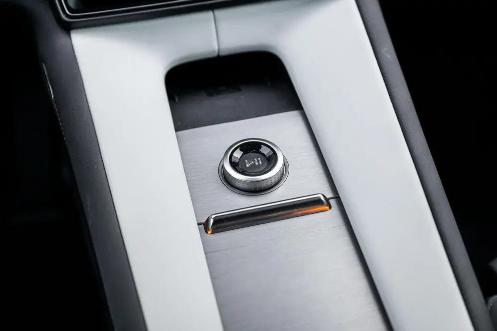 Polestar 4 Long Range Single motor 100 kWh uit 2024, foto 14