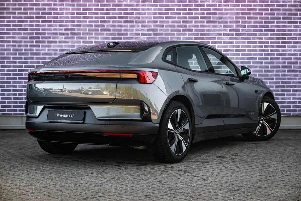 Polestar 4 Long Range Single motor 100 kWh uit 2024, foto 2