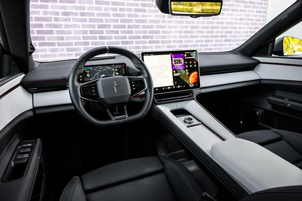 Polestar 4 Long Range Single motor 100 kWh uit 2024, foto 11