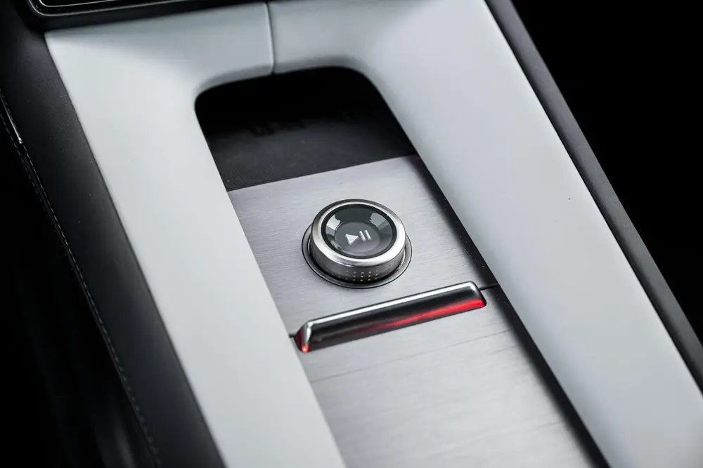 Polestar 4 Long Range Single motor 100 kWh uit 2024, foto 14