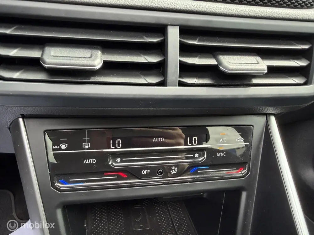 Volkswagen Polo 1.0 TSI Life | Pano | Camera | Climate | Car uit 2022, foto 18