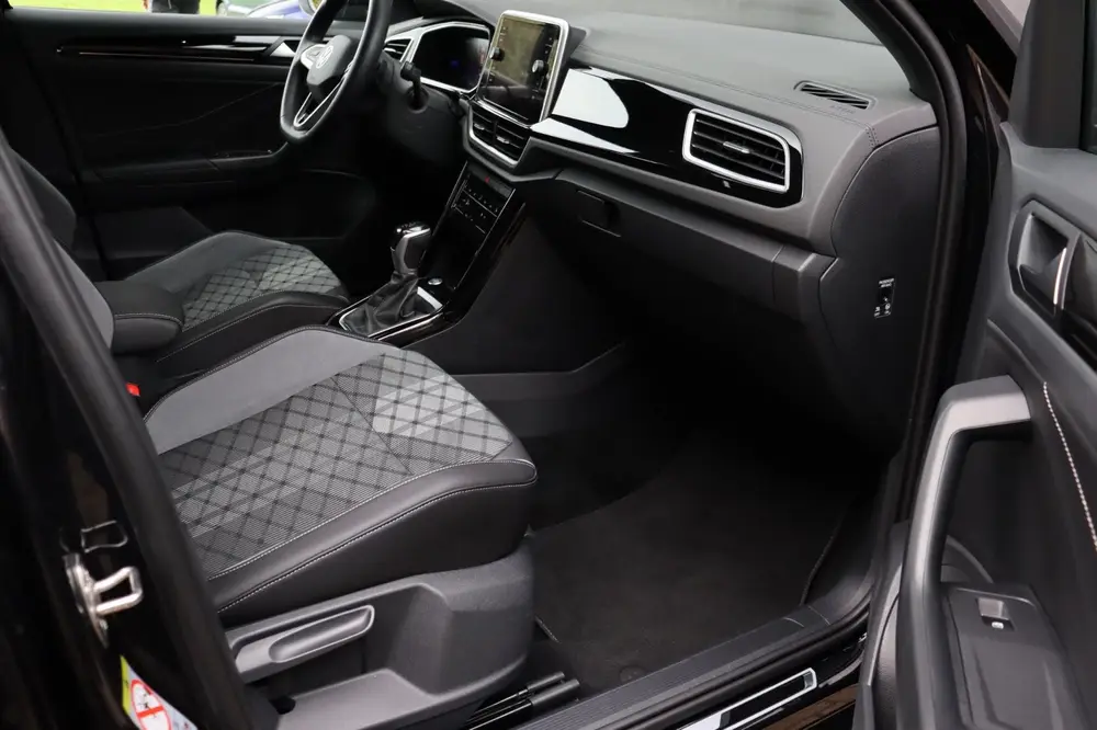 Volkswagen T-Roc 1.5 TSI R-Line Keyless Trekhaak Led uit 2024, foto 10