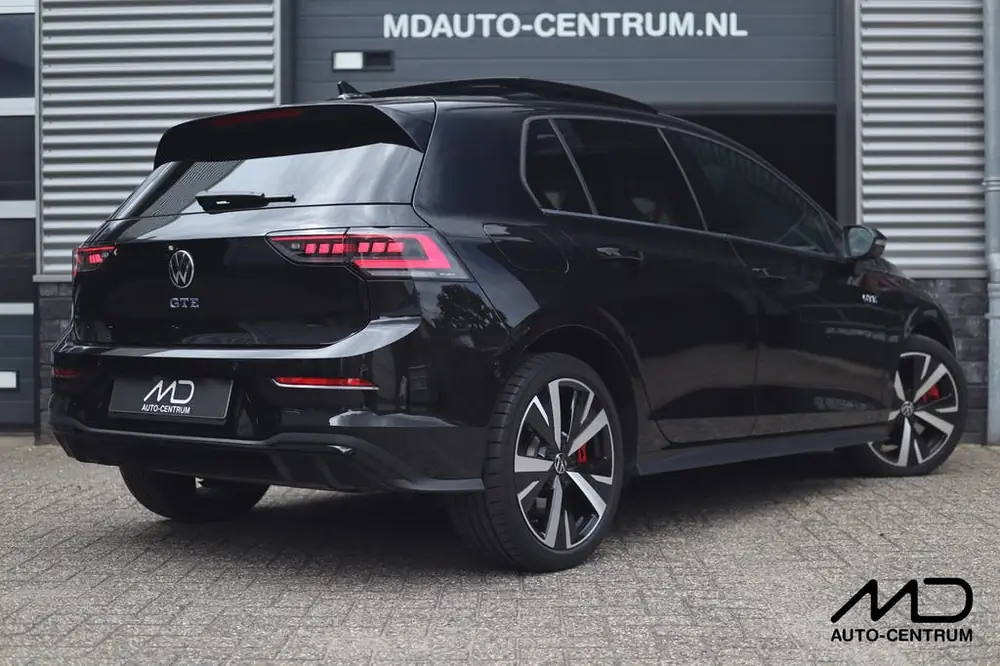 Volkswagen Golf 1.5 GTE| 272pk| Pano| Leder| I.Q. 3D| HuD| 3 uit 2025, foto 2