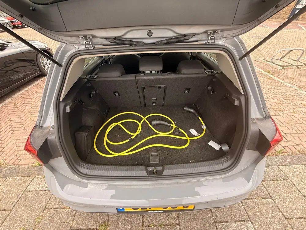 Volkswagen Golf 1.4 Ehybrid 204pk DSG 2021 Grijs uit 2021, foto 10