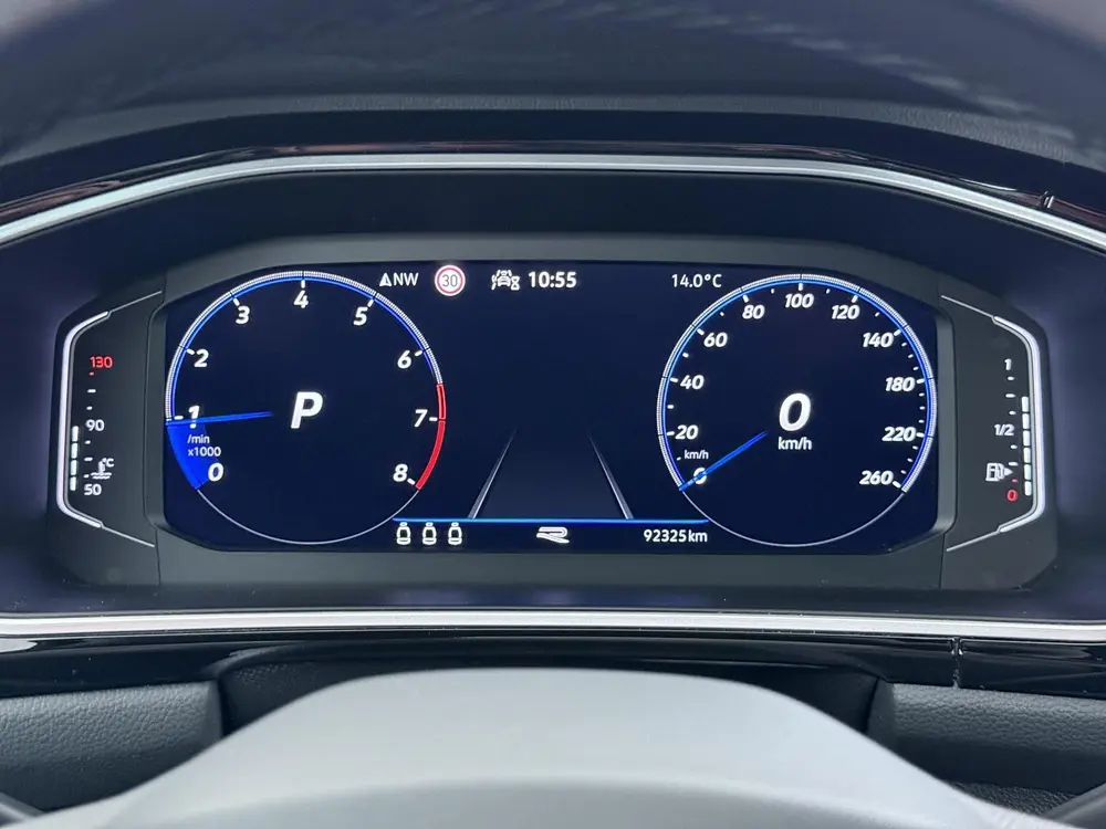 Volkswagen T-Roc 1.5 TSI R-Line Business+ uit 2022, foto 13
