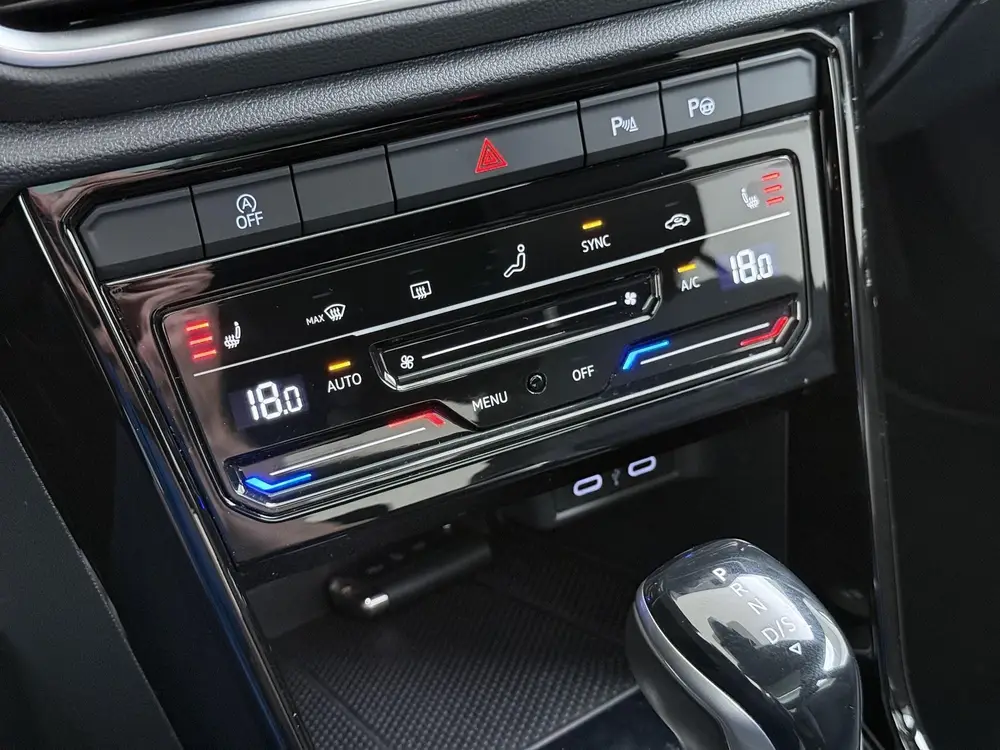 Volkswagen T-Roc 1.5 TSI R-Line Business+ uit 2022, foto 16