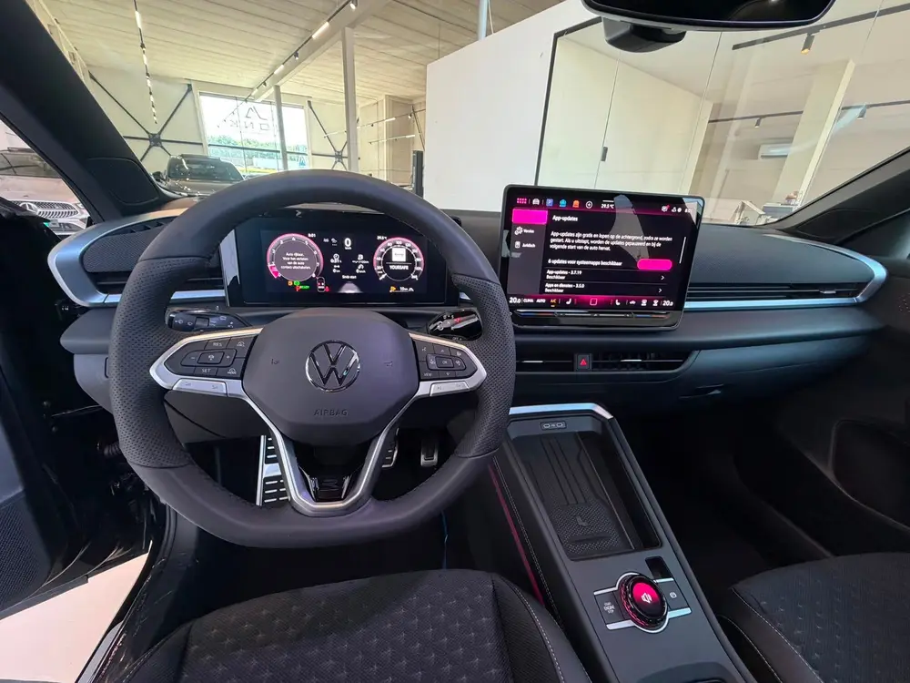 Volkswagen T-Roc 1.5 eTsi R-Line First Edition uit 2026, foto 17