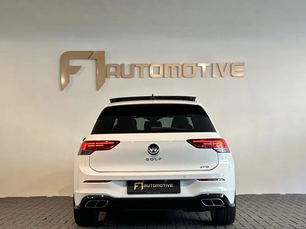 Volkswagen Golf 1.5 eTSI R Line Pano|Sfeer|Dodehoek|Camera uit 2021, foto 10