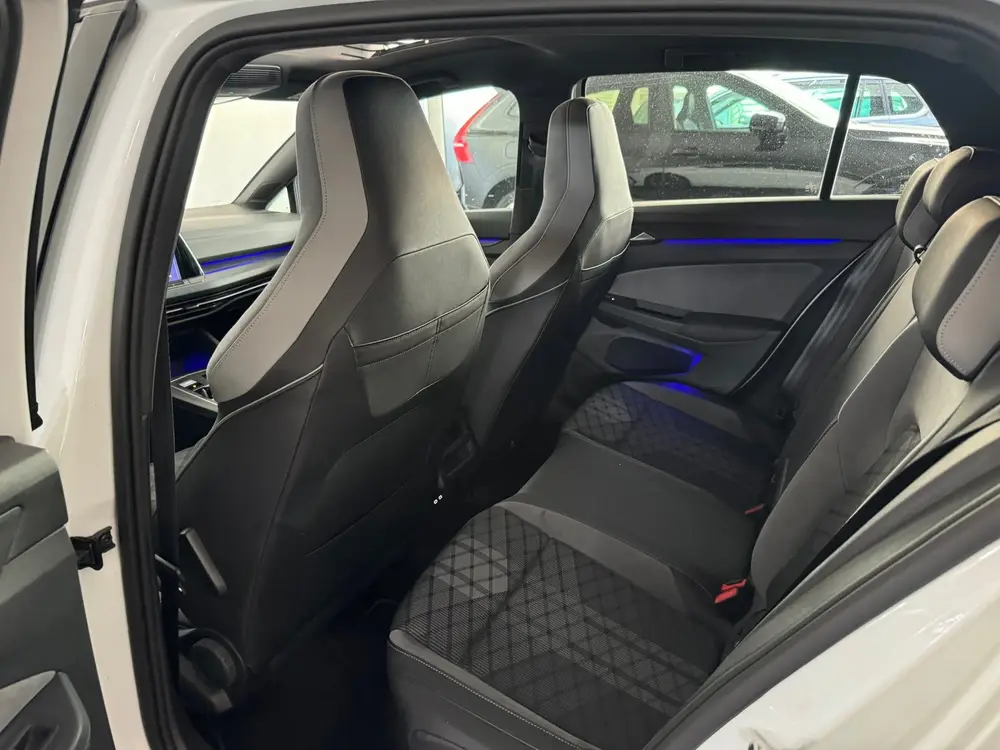 Volkswagen Golf 1.5 eTSI R Line Pano|Sfeer|Dodehoek|Camera uit 2021, foto 15