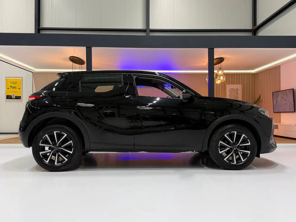 DS Automobiles DS 3 Crossback DS 3 Crossback 1.2 PureTech 100pk Bastille uit 2023, foto 10