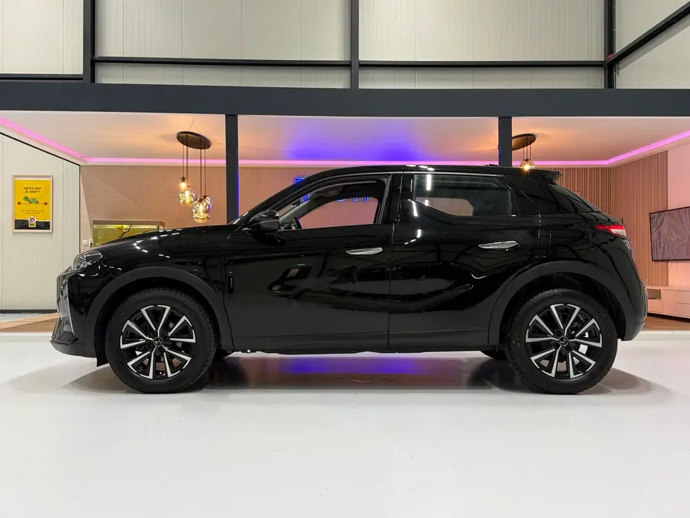 DS Automobiles DS 3 Crossback DS 3 Crossback 1.2 PureTech 100pk Bastille uit 2023, foto 11