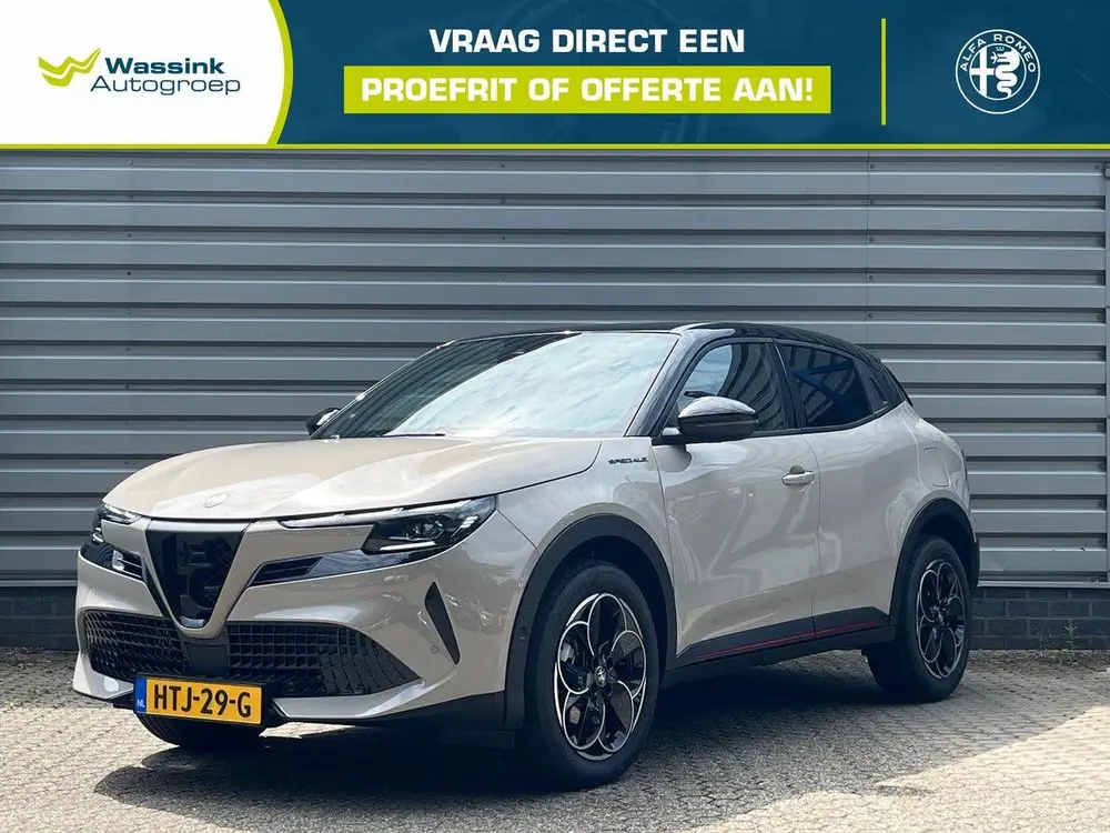 Alfa Romeo Junior 1.2 Turbo Hybrid 136pk eDCT6 Ibrida Specia uit 2025