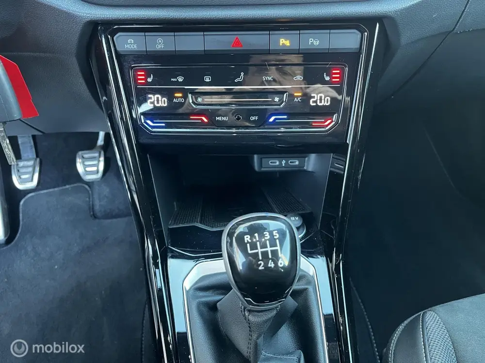 Volkswagen T-Roc 1.5 TSI R-Line / DIG COCKPIT / NAVI uit 2024, foto 13
