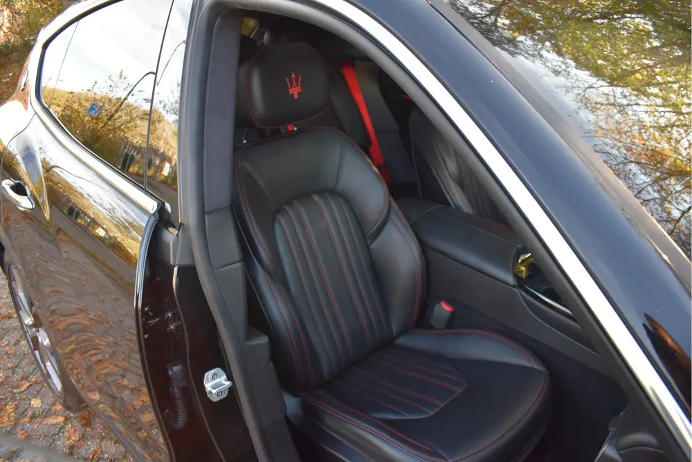Maserati Levante 3.0 V6 AWD GranLusso 350 pk Facelift Driver uit 2019, foto 15