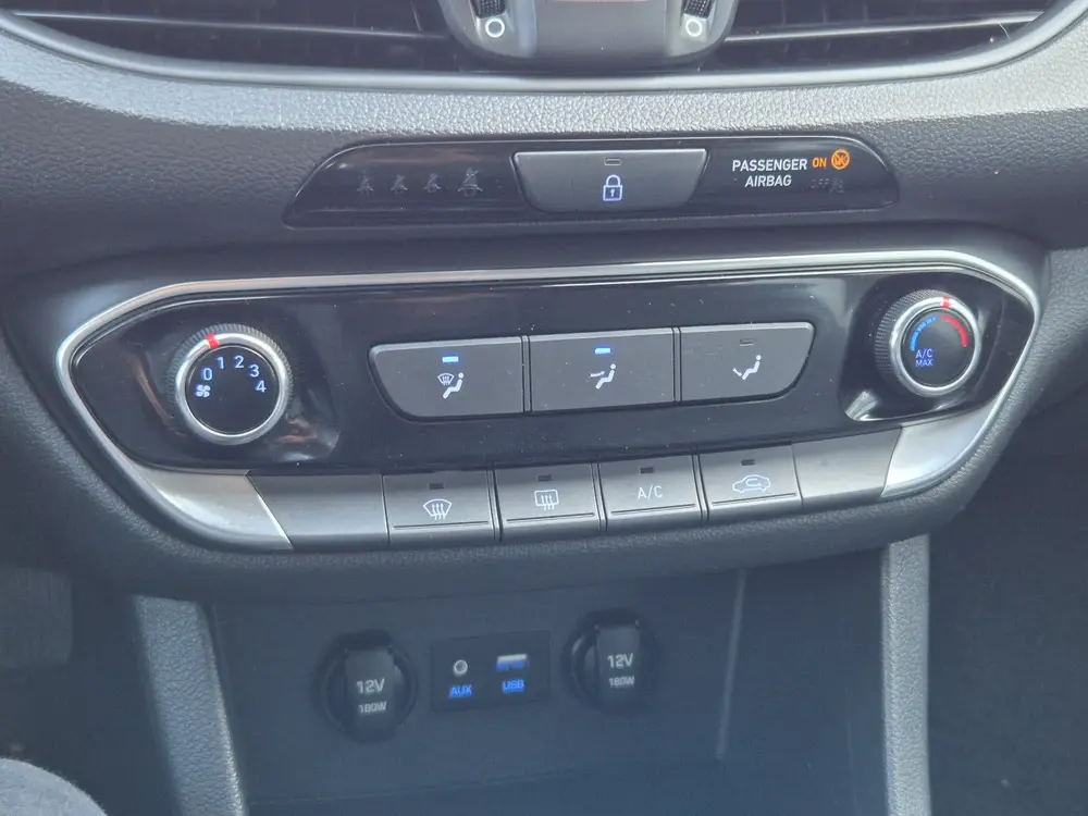 Hyundai i30 1.4 GDI Station 6 versnellingen Airco uit 2019, foto 11
