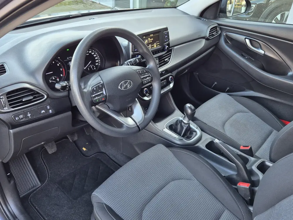 Hyundai i30 1.4 GDI Station 6 versnellingen Airco uit 2019, foto 18