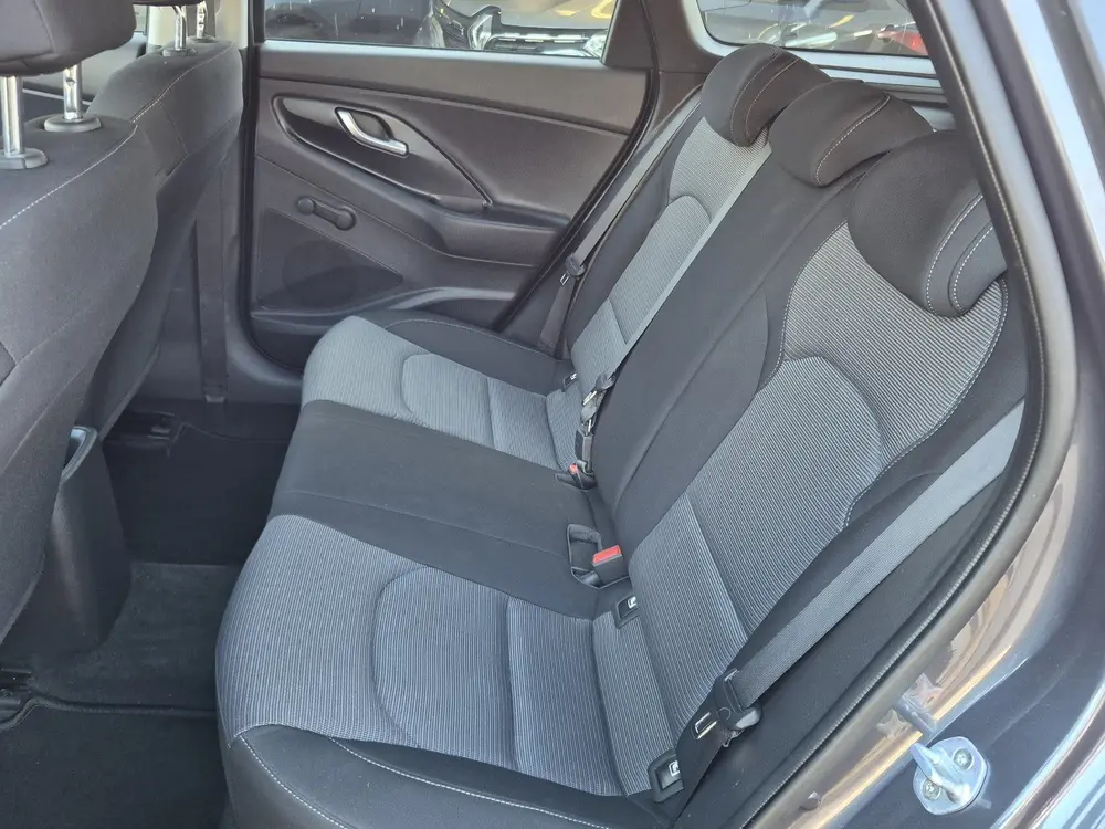 Hyundai i30 1.4 GDI Station 6 versnellingen Airco uit 2019, foto 20