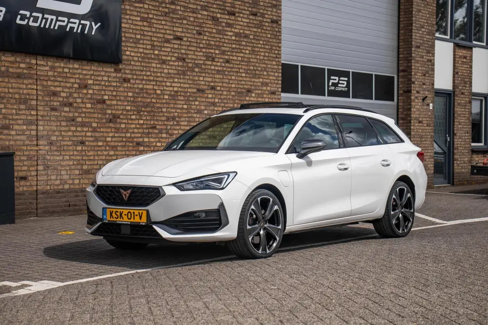 Cupra Leon 1.4 e-Hybrid 245PK uit 2021, foto 2