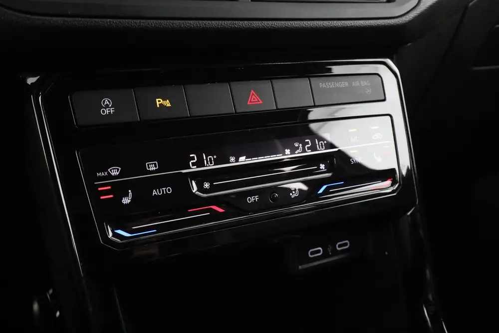 Volkswagen T-Cross 1.0 TSI R-Line |XJ88491| (bj 2022) uit 2022, foto 15